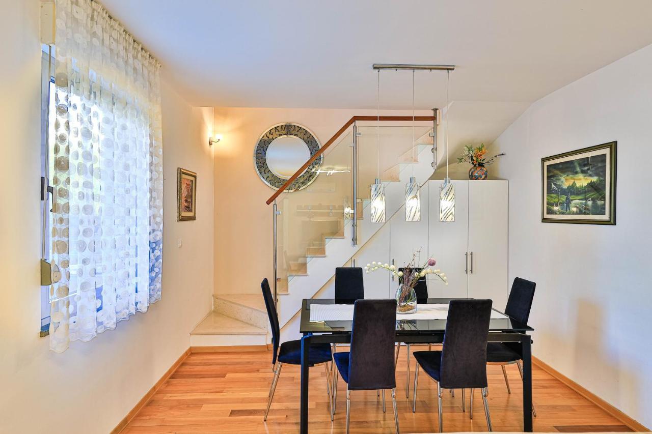 Apartman Toni Apartment สปลิท ภายนอก รูปภาพ