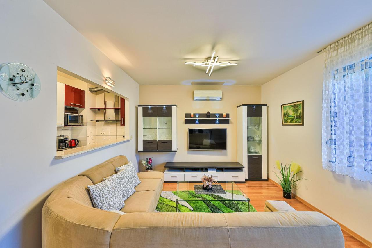 Apartman Toni Apartment สปลิท ภายนอก รูปภาพ