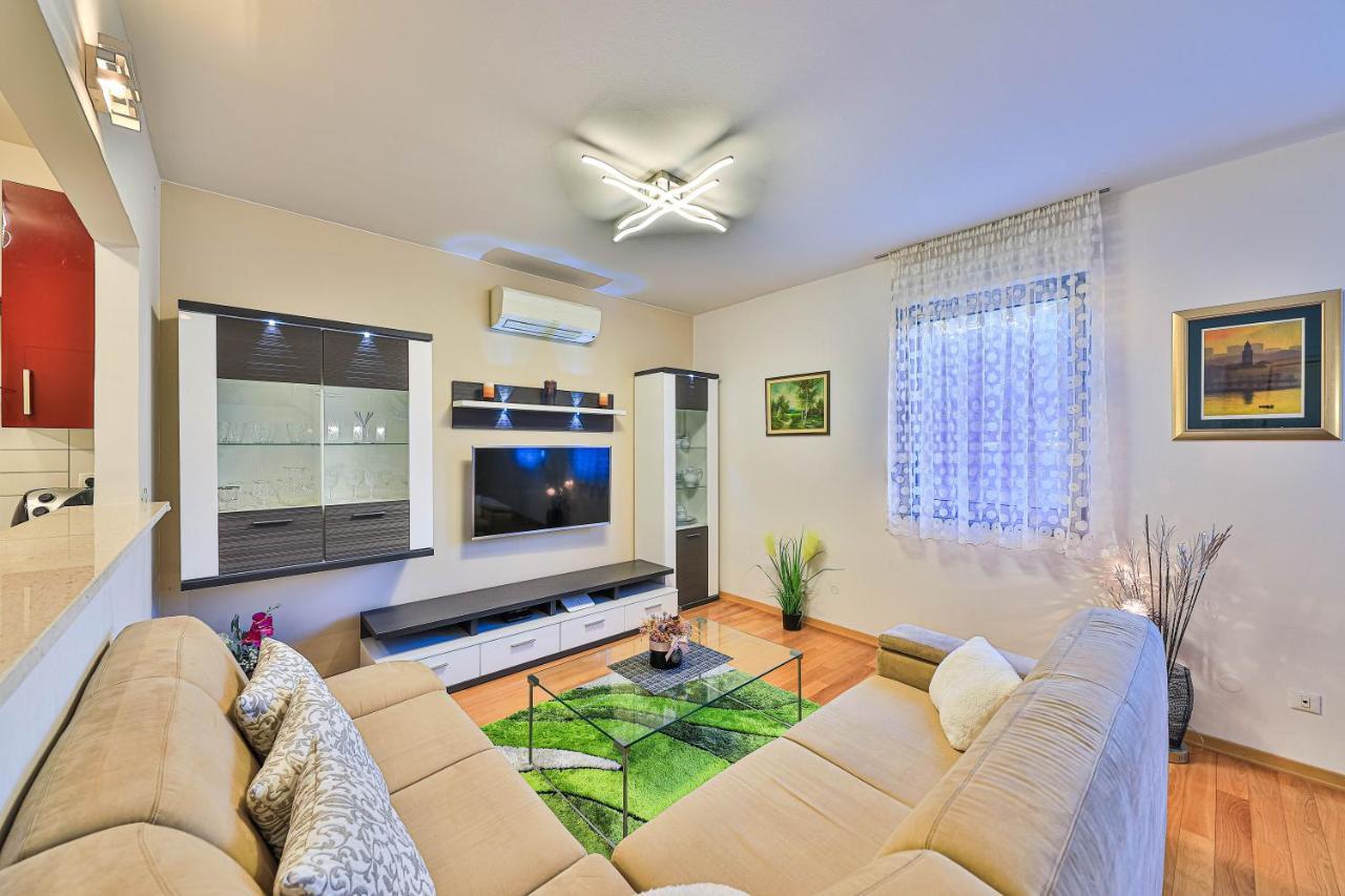 Apartman Toni Apartment สปลิท ภายนอก รูปภาพ