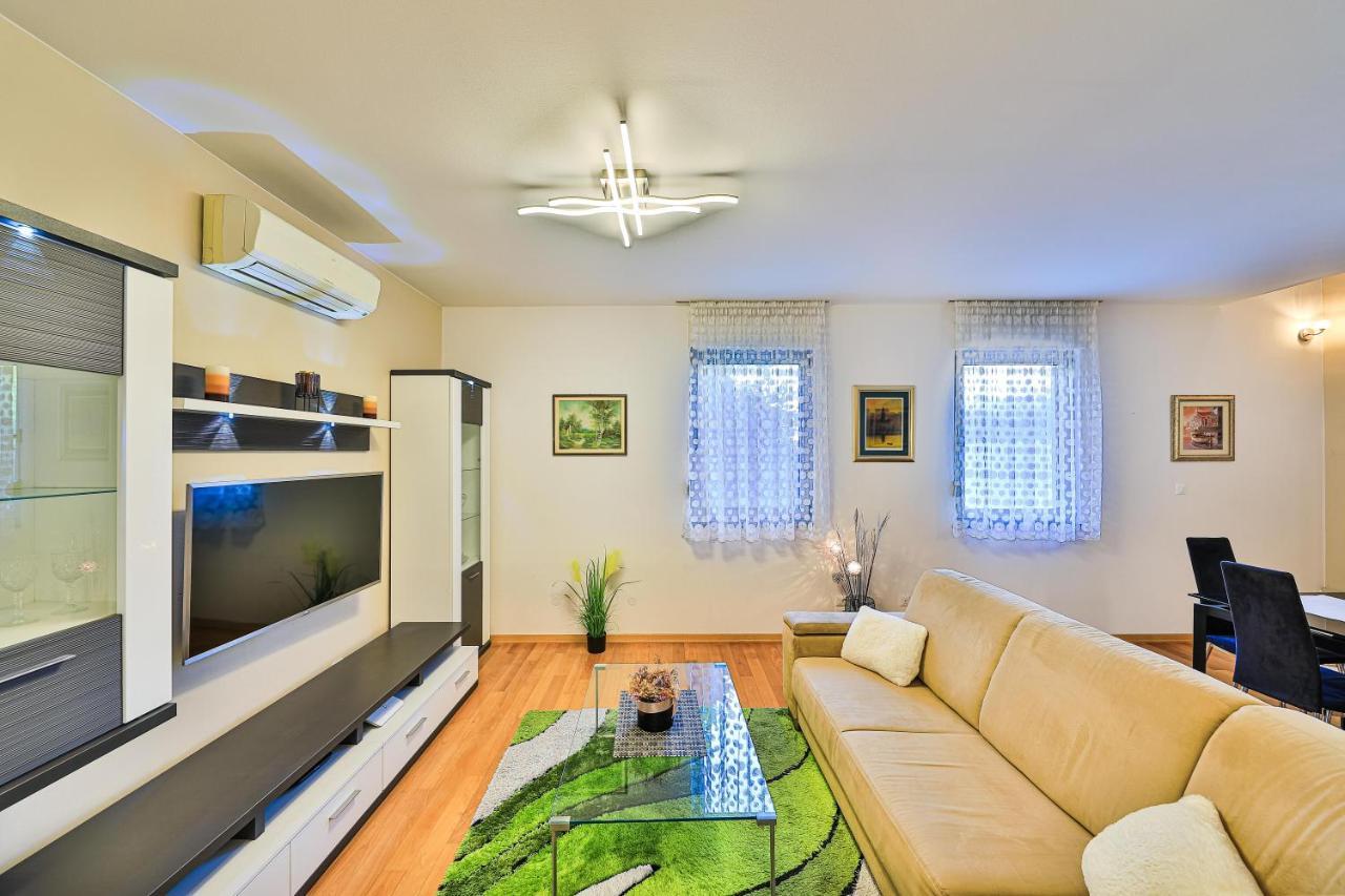 Apartman Toni Apartment สปลิท ภายนอก รูปภาพ